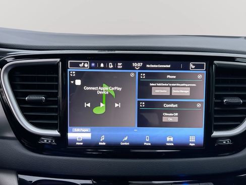 Used 2023 Chrysler Pacifica Touring-L FWD image 17