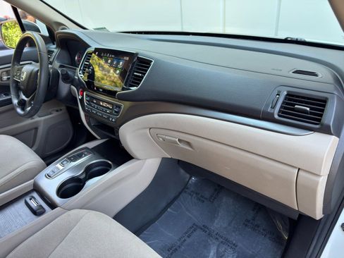 Used 2021 Honda Pilot EX image 13