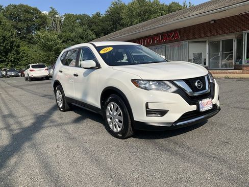 Used 2017 Nissan Rogue S AWD/4WD image 3