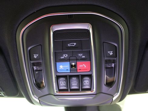 Used 2025 Jeep Grand Cherokee Summit w/ Adv Protech Group IV AWD/4WD image 36
