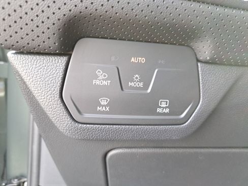 New 2026 Volkswagen Atlas SE image 27