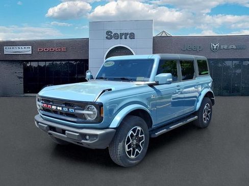 Used 2023 Ford Bronco Outer Banks AWD/4WD image 3