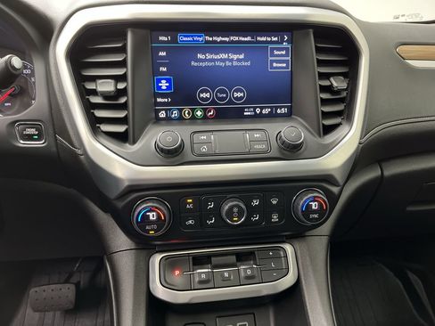 Certified 2023 GMC Acadia SLE w/ Driver Convenience Package image 19