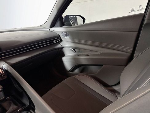 Used 2022 Hyundai Elantra SEL w/ Convenience Package image 23