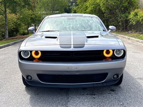 Used 2018 Dodge Challenger SXT Plus image 2