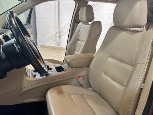 Used 2014 Jeep Grand Cherokee Limited RWD image 11