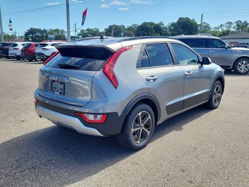 New 2026 Kia Niro LX FWD image 6