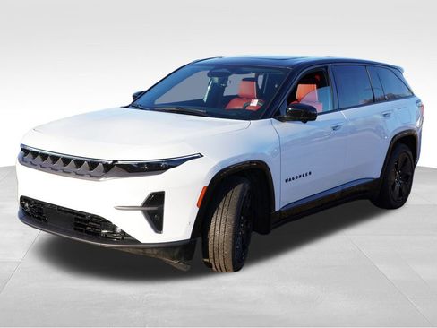 Used 2024 Jeep Wagoneer Launch Edition image 11