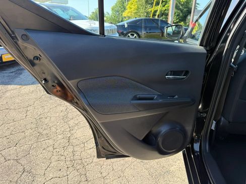 Used 2018 Nissan Kicks SV w/ Exterior Package FWD image 11