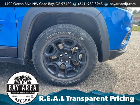 Used 2022 Jeep Cherokee Latitude w/ Trailer Tow Group image 10