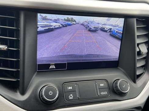 Used 2023 GMC Acadia SLT AWD/4WD image 29