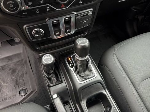 Used 2022 Jeep Wrangler Sport AWD/4WD image 22