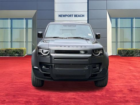 New 2026 Land Rover Defender 130 X-Dynamic SE image 6