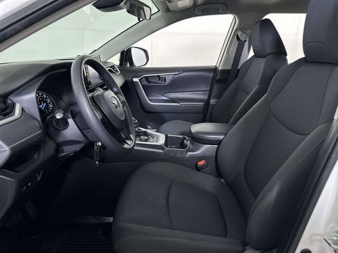 Used 2022 Toyota RAV4 LE AWD/4WD image 20