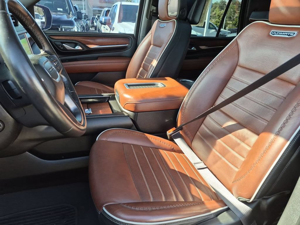 Used 2024 GMC Yukon Denali Ultimate AWD/4WD image 12