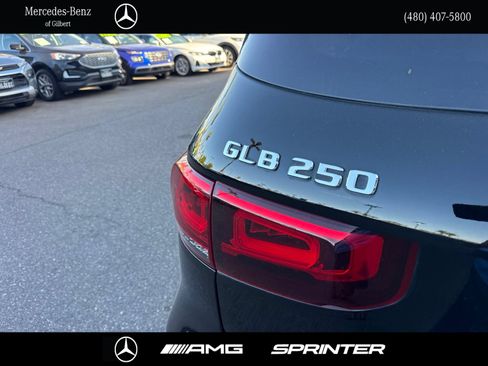 Used 2022 Mercedes-Benz GLB 250 image 5