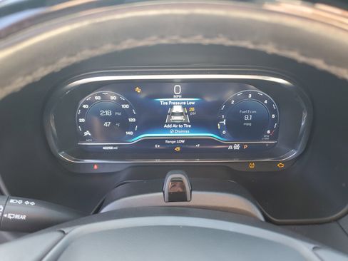 Used 2023 Chevrolet Tahoe Premier w/ Advanced Technology Package image 16