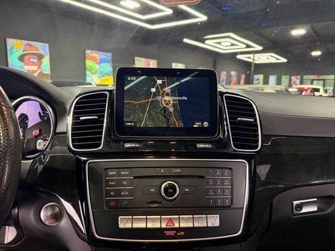 Used 2017 Mercedes-Benz GLS 450 4MATIC image 14