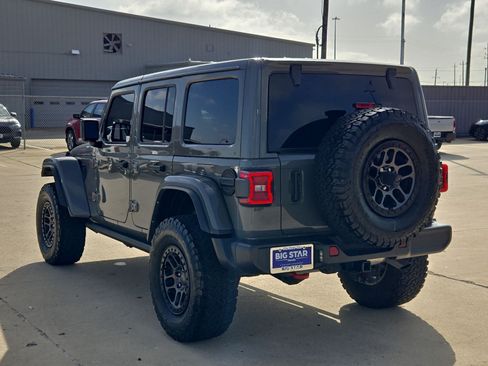 Used 2022 Jeep Wrangler Unlimited Rubicon w/ Xtreme Recon 35" Tire Package AWD/4WD image 6