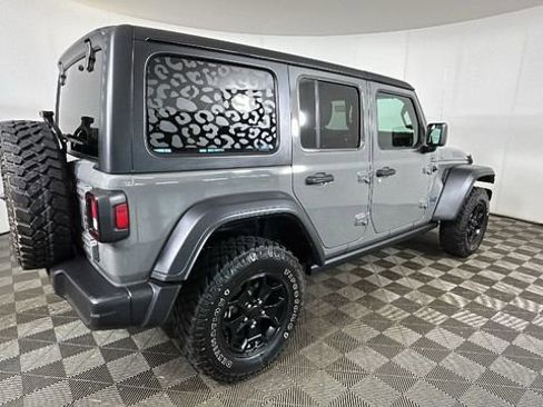 Used 2023 Jeep Wrangler Unlimited w/ Cold Weather Group AWD/4WD image 3
