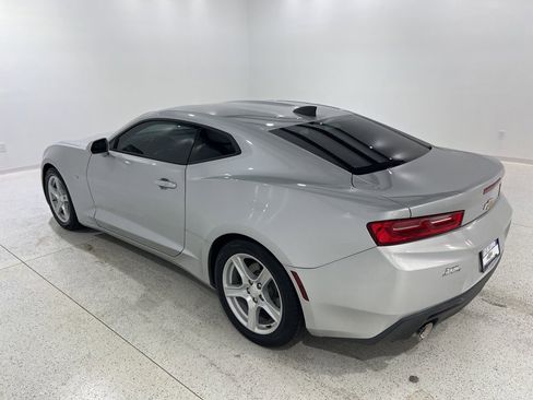 Used 2018 Chevrolet Camaro LT image 3