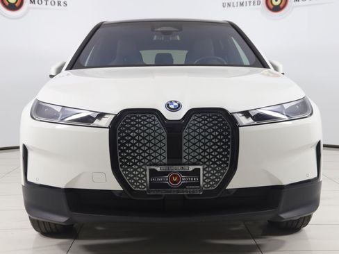 Used 2023 BMW iX xDrive50 AWD/4WD image 59