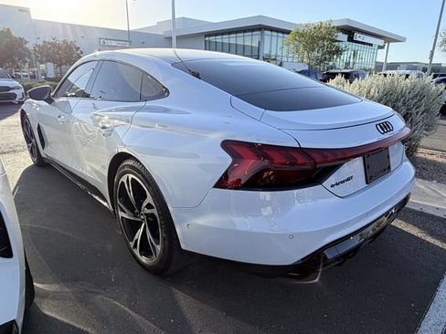 Used 2022 Audi e-tron GT Prestige AWD/4WD image 5