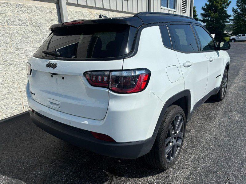 Used 2026 Jeep Compass Limited AWD/4WD image 3