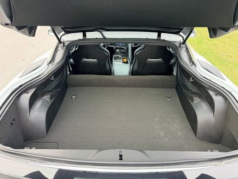 Used 2016 Chevrolet Corvette Z06 w/ 2LZ Preferred Equipment Group image 8