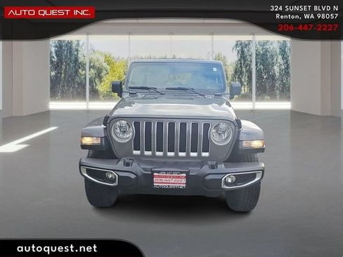 Used 2019 Jeep Wrangler Unlimited Sahara AWD/4WD image 2