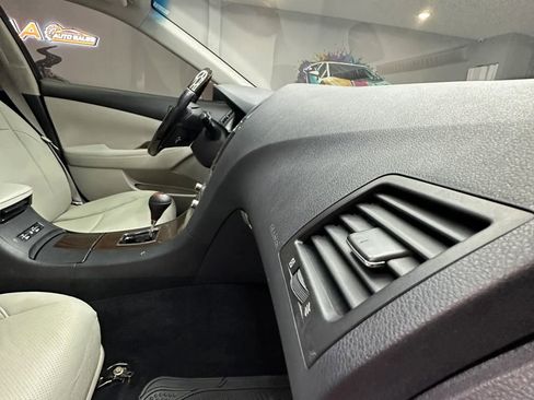 Used 2011 Lexus ES 350 image 28