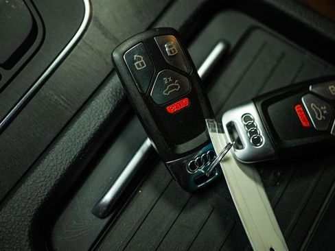 Used 2020 Audi Q5 2.0T Premium Plus AWD/4WD image 24