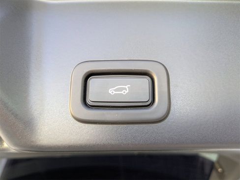 Used 2020 Land Rover Range Rover Evoque R-Dynamic HSE image 14