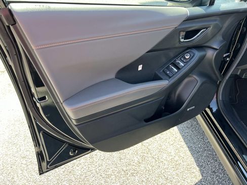 Certified 2025 Subaru Crosstrek 2.5i Limited w/ Popular Package #4A image 10