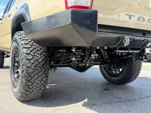 Used 2020 Toyota Tacoma TRD Off-Road w/ Technology Package AWD/4WD image 44