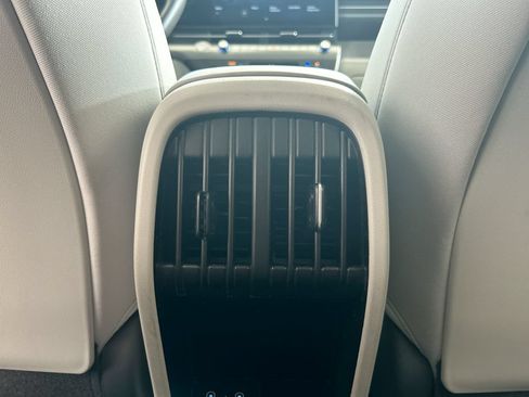 Used 2024 Hyundai Kona SEL FWD image 29