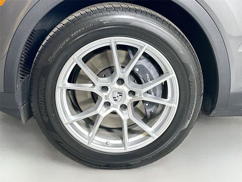 Certified 2026 Porsche Cayenne AWD/4WD image 11