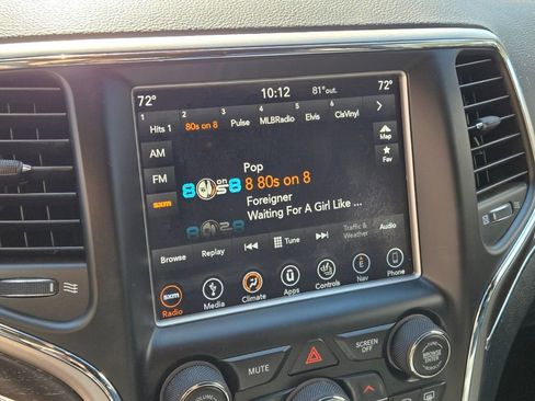 Used 2018 Jeep Grand Cherokee Limited image 10