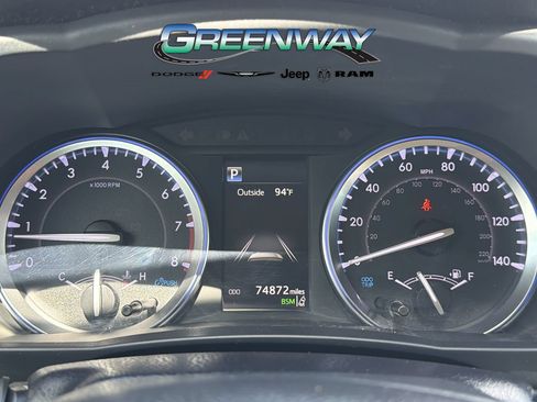 Used 2019 Toyota Highlander Limited Platinum FWD image 32