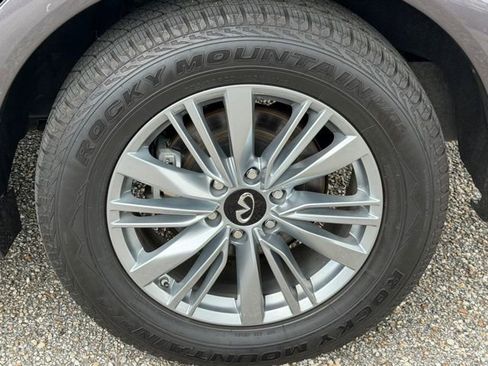Used 2024 INFINITI QX80 Luxe AWD/4WD image 10