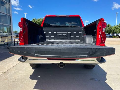Used 2025 Chevrolet Silverado 1500 LT AWD/4WD image 13