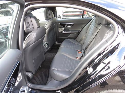 Used 2025 Mercedes-Benz C 300 4MATIC Sedan image 20