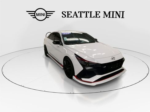 Used 2023 Hyundai Elantra N image 2