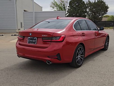 Used 2019 BMW 330i Sedan w/ Premium Package image 8