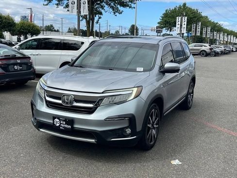 Used 2019 Honda Pilot Touring image 3