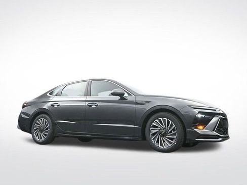 Used 2025 Hyundai Sonata SEL FWD image 36