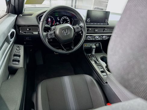 Used 2025 Honda Civic Sport image 12
