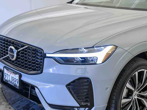 Certified 2025 Volvo XC60 B5 Plus w/ Protection Package Premier image 9