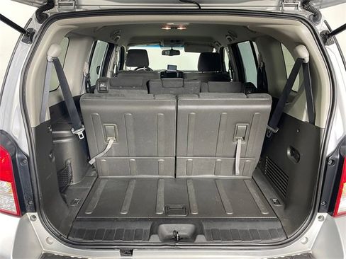 Used 2008 Nissan Pathfinder SE image 17
