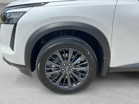 New 2026 Nissan Pathfinder SL w/ SL Premium Package FWD image 24